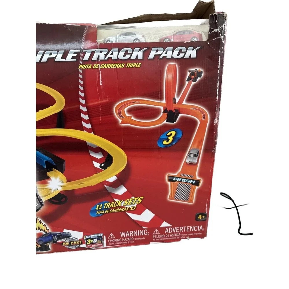 FAST LANE TRIPLE TRACK PACK PLAYSET WITH 3 TRACKS AND 2 DIE-CAST CARS